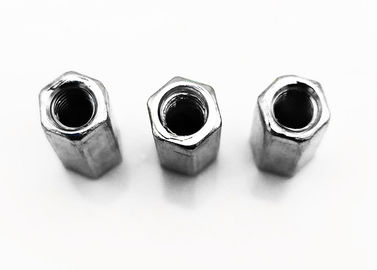DIN931 fil galvanisé blanc M10 de long acier au carbone d'écrou de tête de sortilège de la catégorie standard 8,8 entièrement