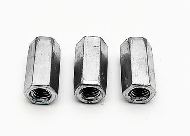 DIN931 fil galvanisé blanc M10 de long acier au carbone d'écrou de tête de sortilège de la catégorie standard 8,8 entièrement