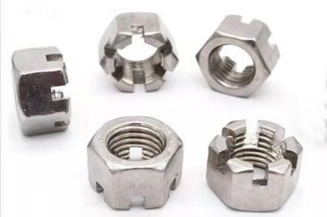 M4 Noix hexagonale à fente d'acier au carbone zinc galvanisé Din 935